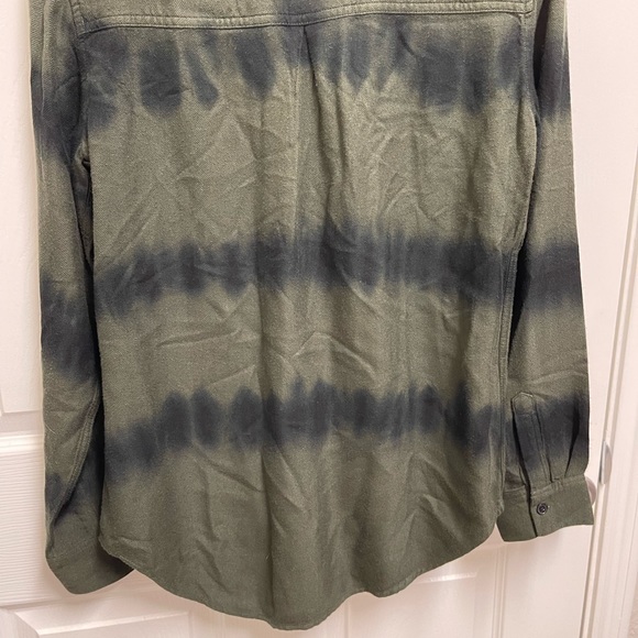 Rails Hunter Button Down in Olive Black Waves - Picture 10 of 10